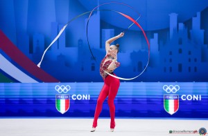 aa q karika polina ukr sfe04541 copia simone ferraro ph